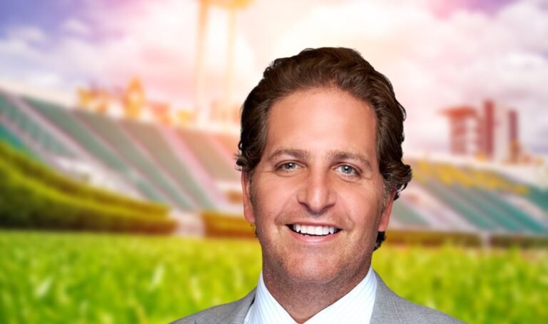 How Tall is Peter Schrager